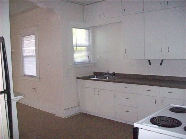 Building Photo - 1220 Ames St
