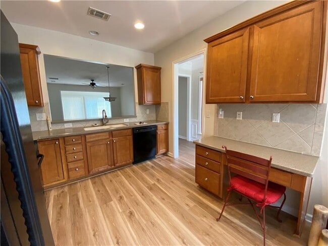 Building Photo - 124 Spider Lily Ct