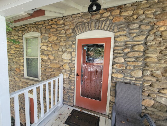 Foto del edificio - 33 Pigeon St