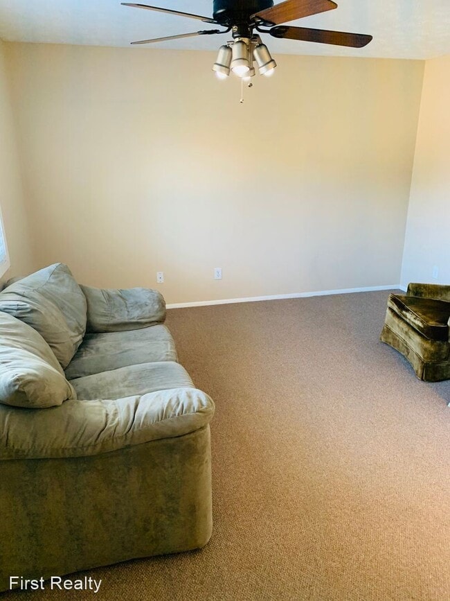 Foto del edificio - 2 br, 1 bath House - 559 W. Glenn Avenue #...