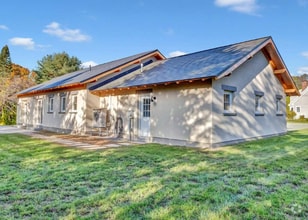 Building Photo - 7 Meadow Ln