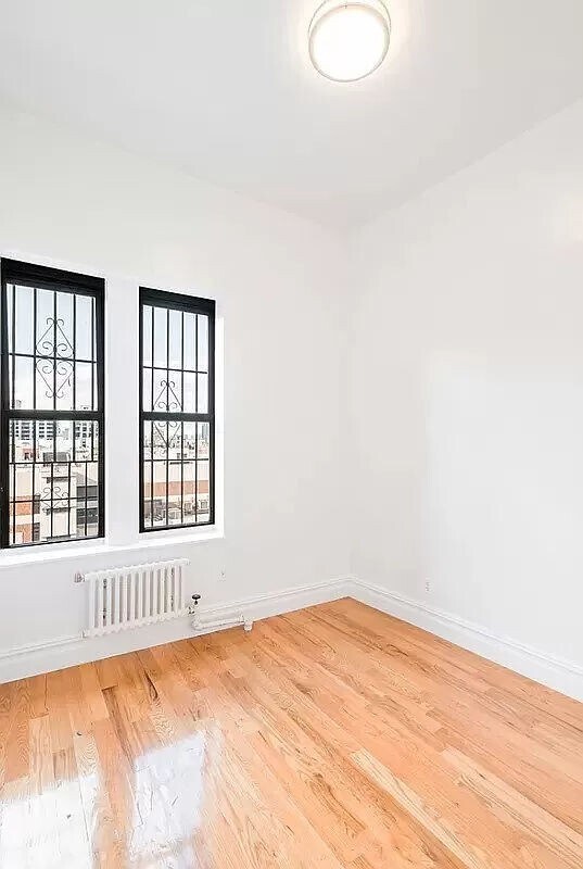 Building Photo - 122 Norfolk Street