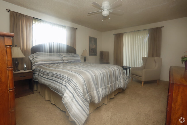 Bedroom - Entrada Townhomes