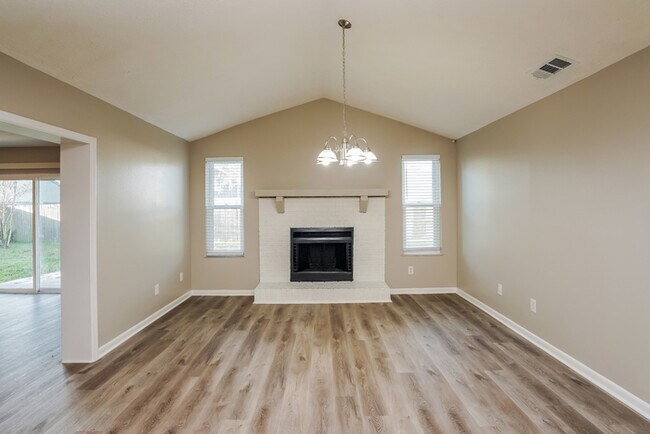 Building Photo - 4140 Spring Way Cir