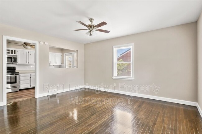 Foto del edificio - 1462 Meadowthorpe Avenue - B