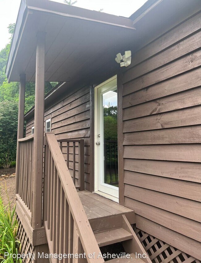 Building Photo - 2 br, 1 bath House - 23 McDonald Rd