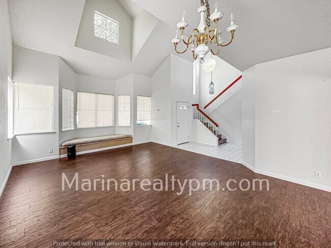 Building Photo - Charming 4 bedroom 2.5 bath in Glen Cove, ...