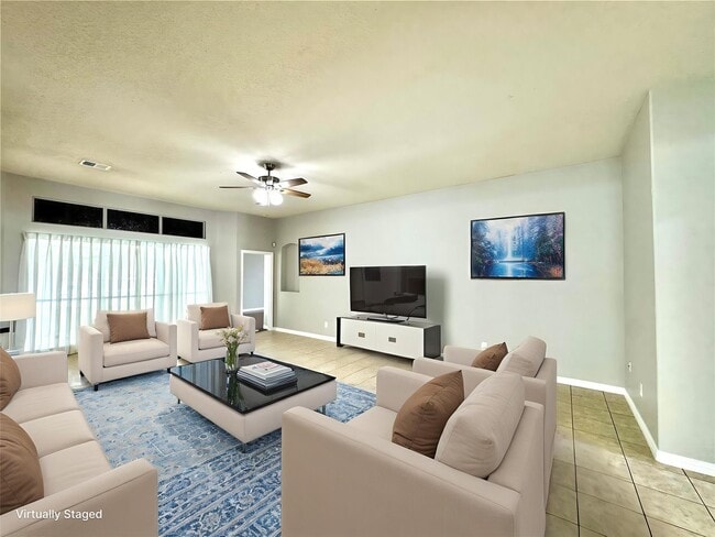 Foto del edificio - 5706 Painted Trail Dr