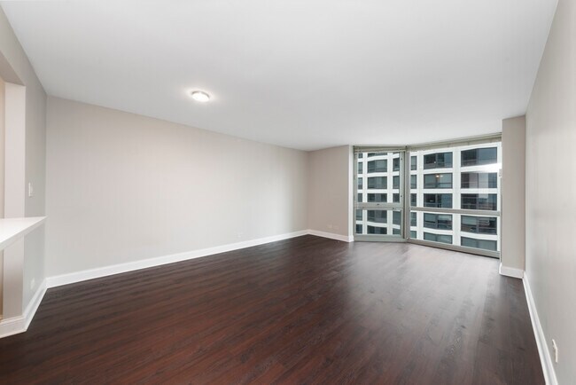 Building Photo - 195 N Harbor Dr
