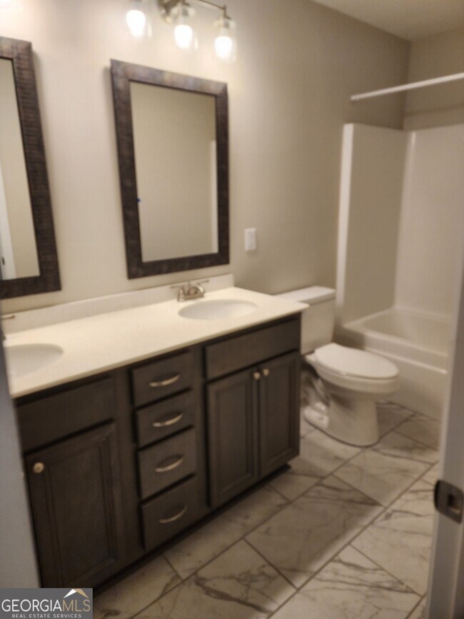 Foto del edificio - 110 Rocky Rd