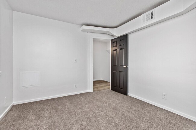 Foto del edificio - 3BR Townhome for Rent - with Central Air!!