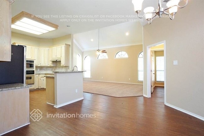 Building Photo - 8809 Clearlake Dr