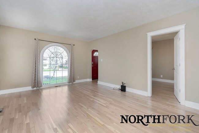 Building Photo - Cute North End Bungalow