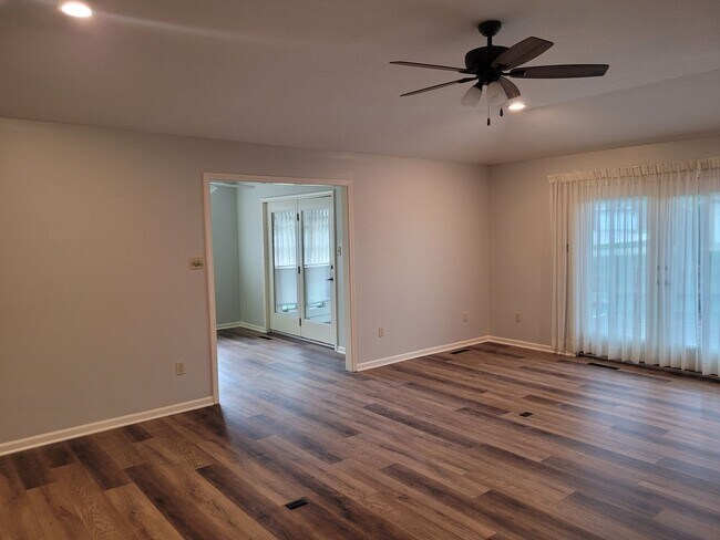 Foto del edificio - Country Club Villas-2 Bedroom 2 Bath Condo