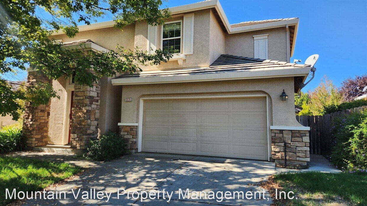 3 br, 2.5 bath House 3326 Corinthian Lane House Rental in Auburn, CA
