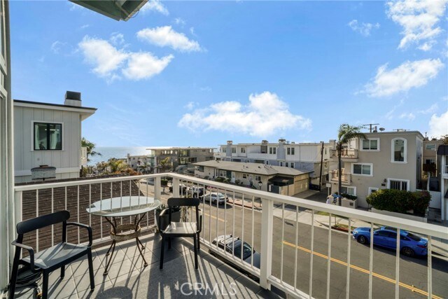 Foto del edificio - 420 Marine Ave