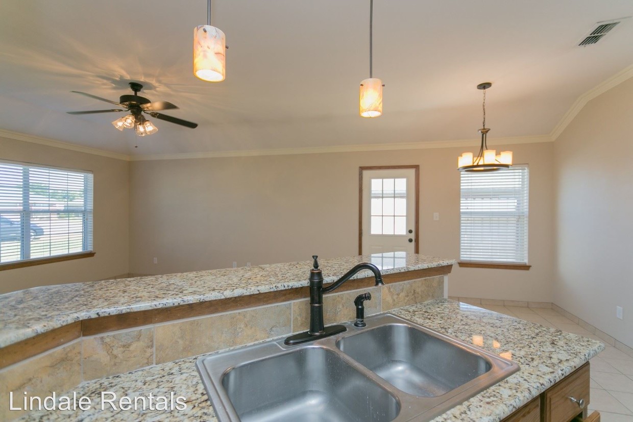 Primary Photo - 16140 Rolling Meadows Dr
