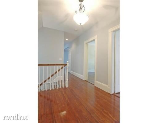 Building Photo - 20 Parker Hill Ave