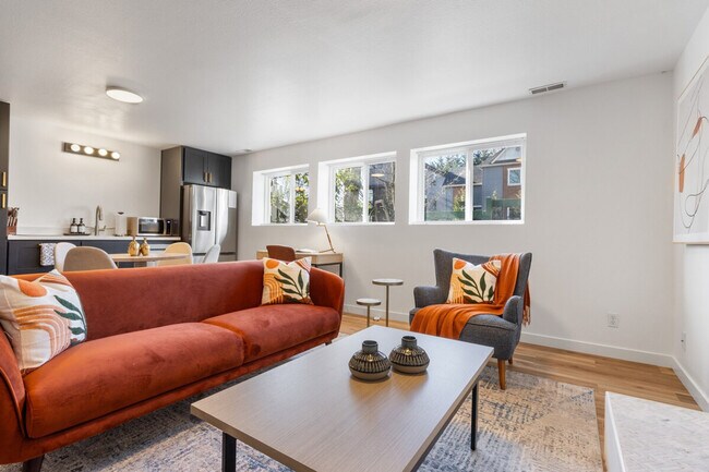 Foto del edificio - 705 24th Ave