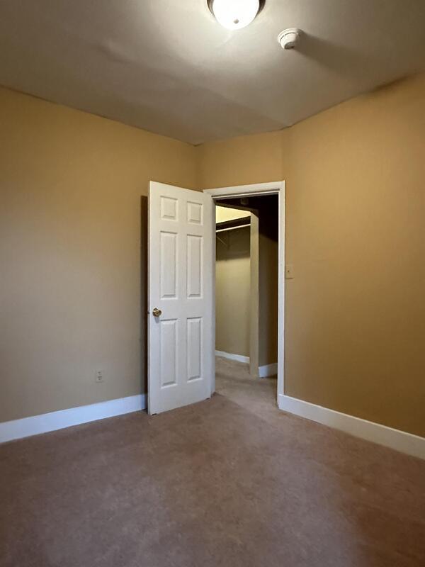 Building Photo - 2026 Walbrook Ave