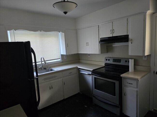 Foto del edificio - 2385 Rutherford Rd