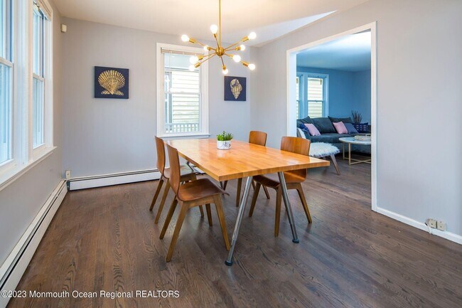 Building Photo - 1106 1st Ave