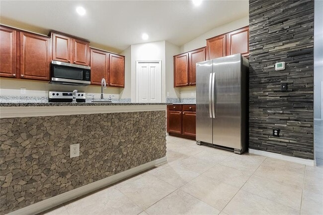 Building Photo - 10121 Crested Fringe Dr