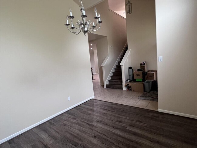 Building Photo - 2306 Blue Creek Dr