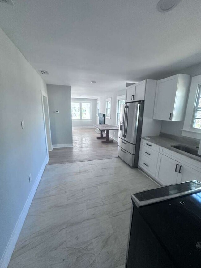 Foto del edificio - Charming 2BR Home for Rent in Jacksonville – Prime Investment Opportunity!