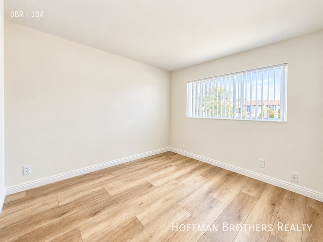 Foto del edificio - 14024 Oxnard St