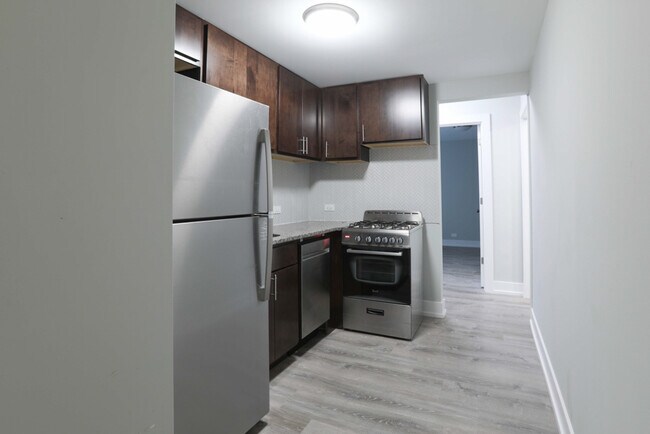 Building Photo - 530 Surf