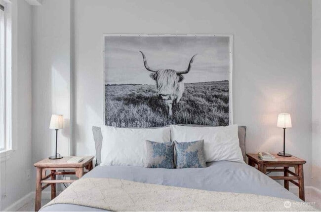 Photo - 8147 9th Ave SW House