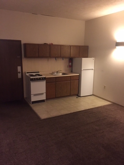 Kitchen - 221 W Main St