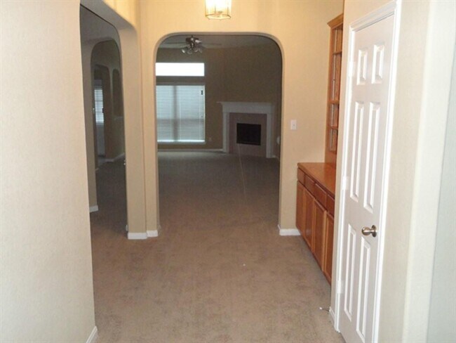 Building Photo - 21523 Sullivan Forest Dr