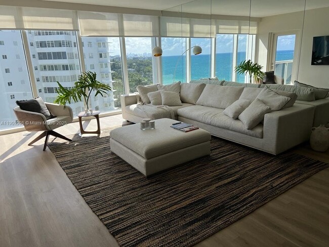 Foto del edificio - 10275 Collins Ave