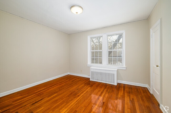 1BR, 1BA - 618SF - Bedroom - Eldorado Village