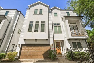 Building Photo - 1215 W 25th St