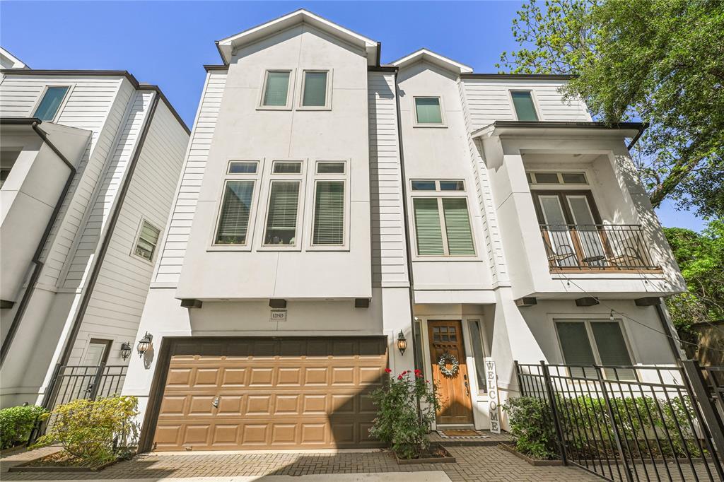 Foto principal - 1215 W 25th St
