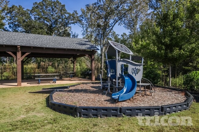 Building Photo - 288 Oliver Dr