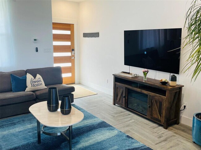 Foto del edificio - 17508 Panorama Dr