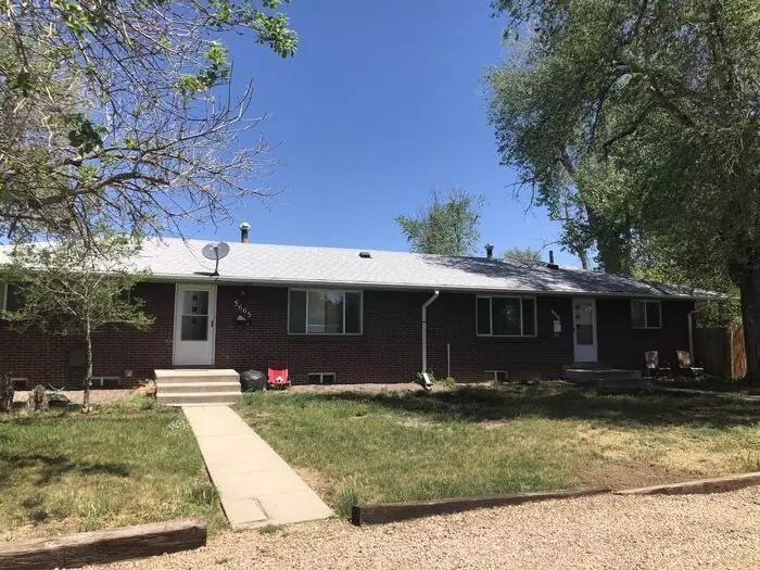 Foto principal - 5665 W Ellsworth Ave