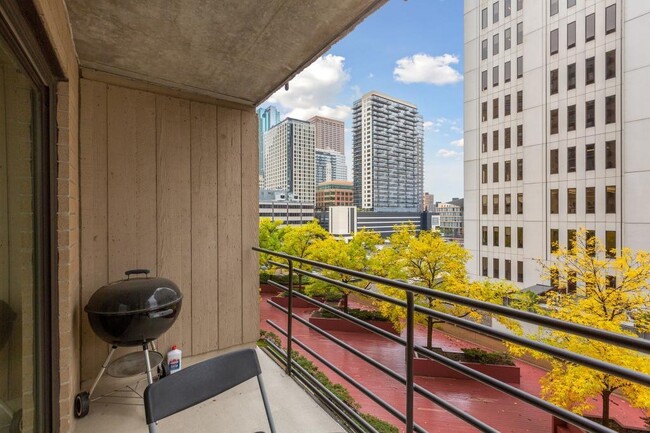 Balcony with Skyline view - 121 S Washington Ave