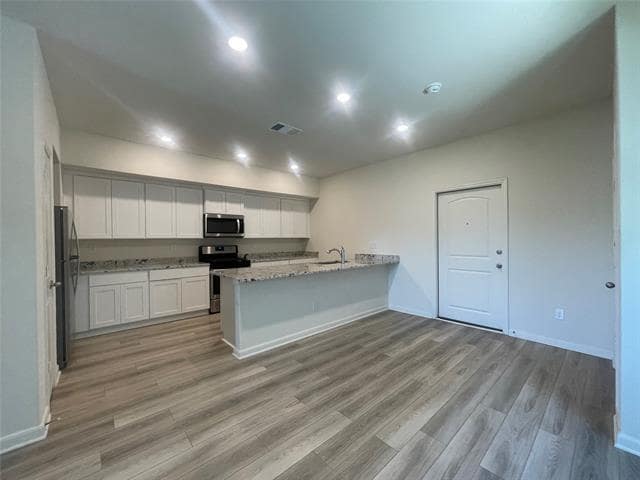 Building Photo - 317 Marsh Ln