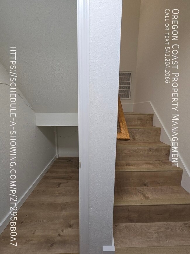 Foto del edificio - 1135 SE Oar Ave