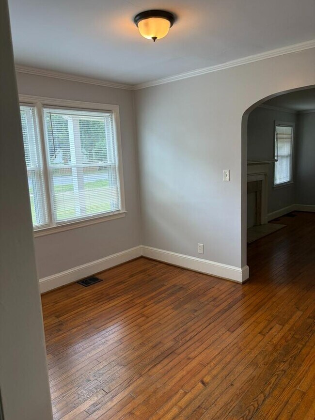 Foto del edificio - 2225 Rama Rd