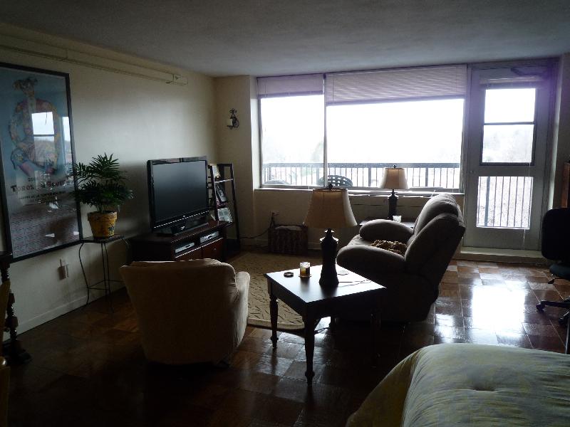 Primary Photo - 1501 Beacon St