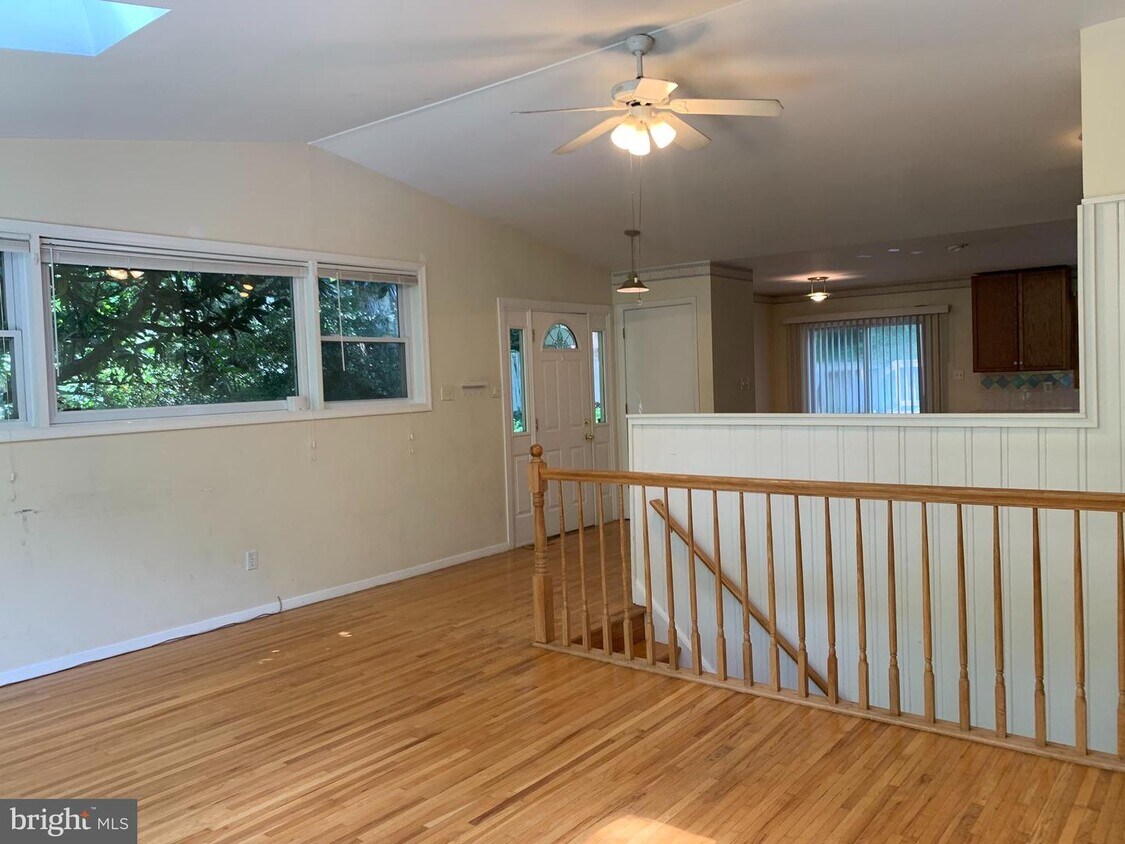 Building Photo - 3917 Wexford Dr