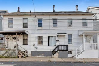 Building Photo - 276 W St Joseph St