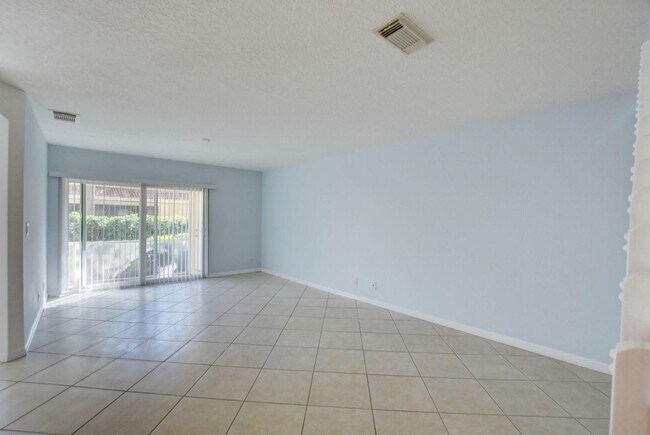 Building Photo - 1713 Arezzo Cir