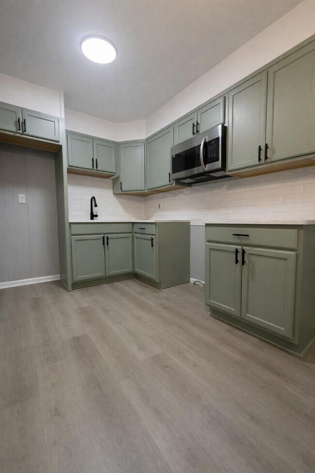 Foto del edificio - 1711 Birchwood Dr SE